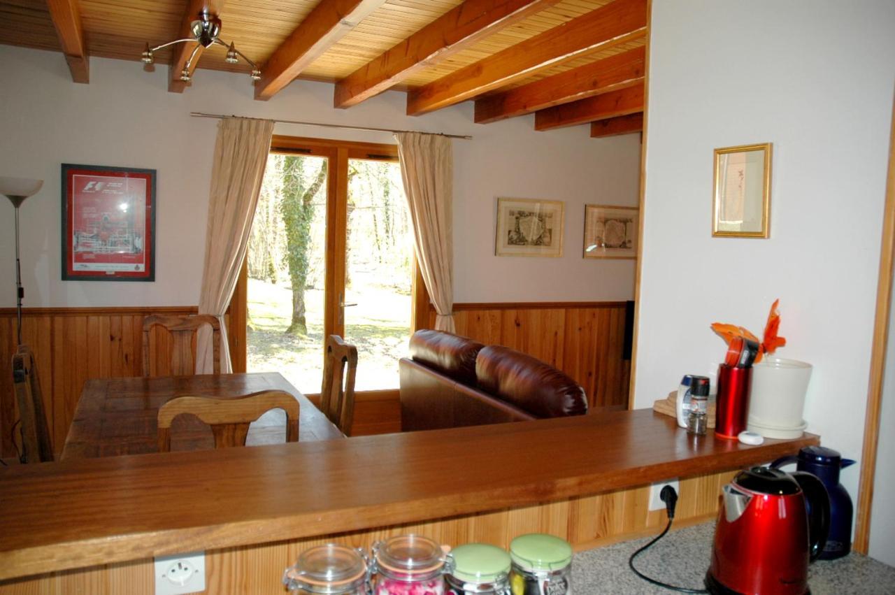 Maison De 2 Chambres Avec Vue Sur Le Lac Piscine Partagee Et Jardin Amenage A Lachapelle Auzac Exterior foto